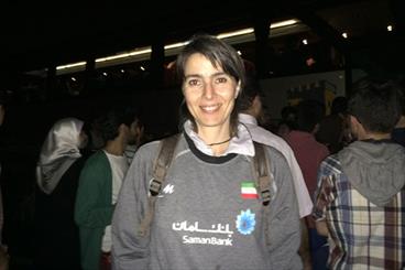 حضور همسر ولاسکو با پیراهن ایران در سالن