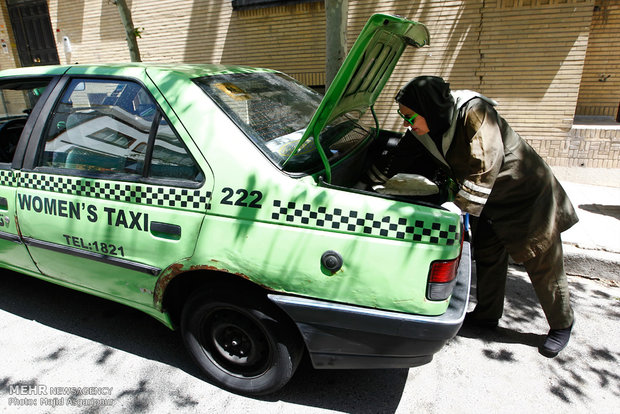 خانم بازیگری‌که راننده تاکسی شد+تصاویر