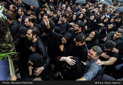 تصاویر/ تشییع پیکر شهید مدافع حرم جواد دوربین در بندرانزلی
