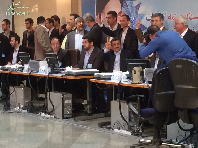 احمدی‎نژاد هم ثبت‌نام کرد