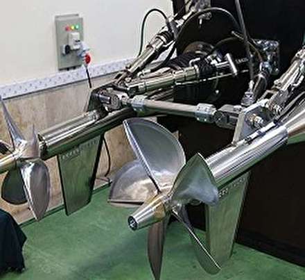 تصاویر/ رونمایی از دو محصول وزارت دفاع و پشتیبانی