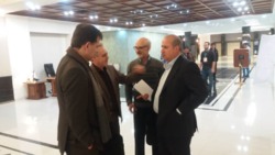 جلسه سرپایی تاج با مدیرعامل سپاهان قبل از آغاز مجمع