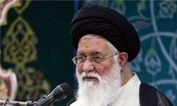 علم‌الهدی: انقلاب اسلامی ایران در میانه راه است