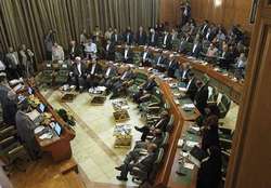 نشست اعضای شورای شهر تهران برای تعیین تکلیف شهردار