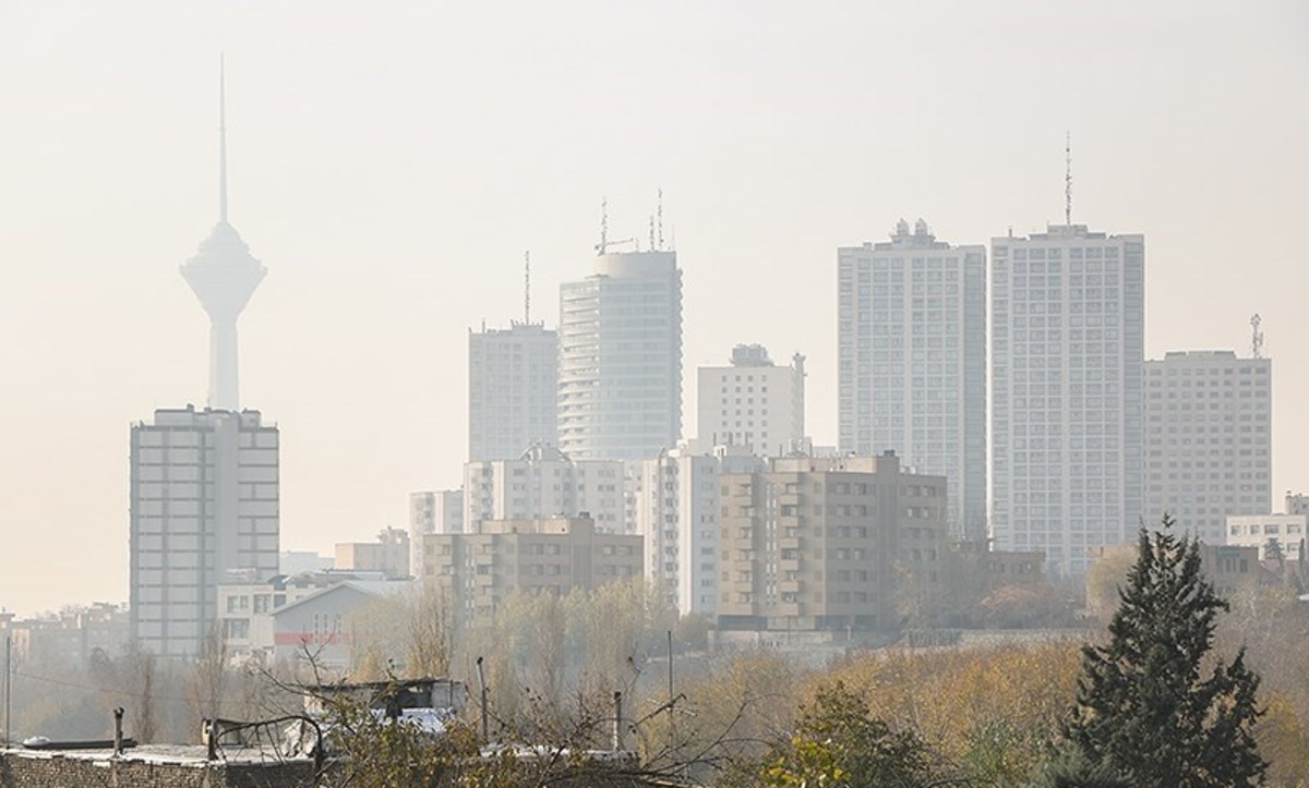 جولان آلودگی هوا در تهران/ ۱۲ ایستگاه سنجش آلودگی در وضعیت قرمز!