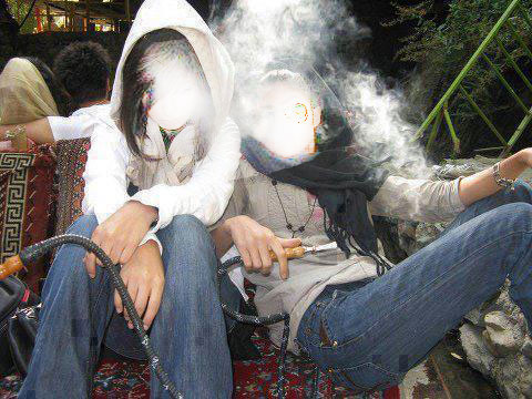 زنان در قهوه‌خانه ها چه می‌کنند؟ +تصاویر