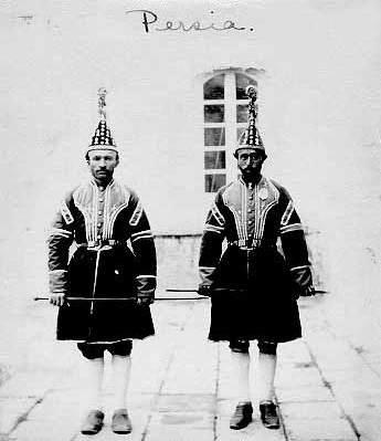 عکس/ نوکران دونده ناصرالدین شاه