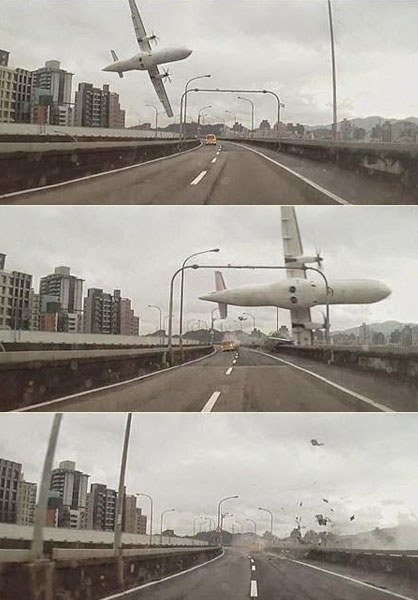 تصاویر/ لحظه سقوط هواپیمای تایوانی