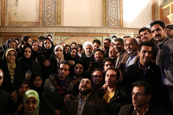 عکس یادگاری خبرنگاران با روحانی