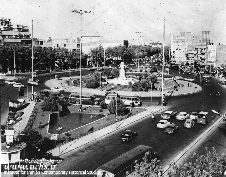 عکس/ میدان انقلاب در دهه 40 عکس/ میدان انقلاب در دهه 40