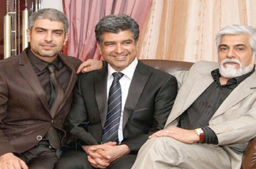 عکس/ مهدی پاکدل در کنار برادرانش