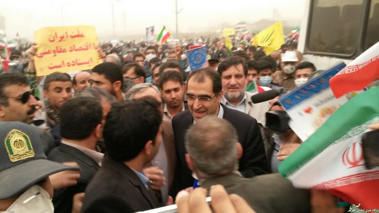 عکس/ هاشمی در راهپیمایی اهواز عکس/ هاشمی در راهپیمایی اهواز