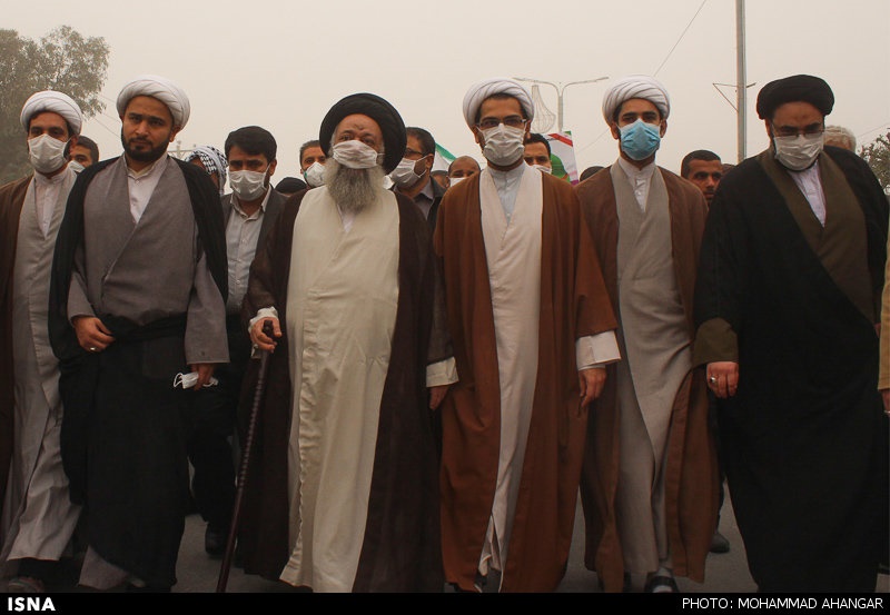 تصاویر/ امام جمعه اهواز با ماسک در راهیپمایی