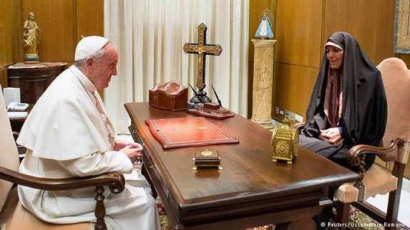 تصاویر/ دیدار معاون زنان روحانی با پاپ