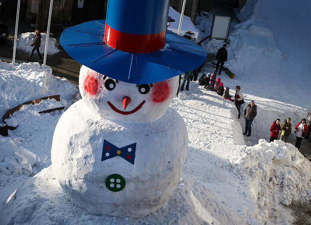 عکس/ آدم برفی غول پیکر در آلمان