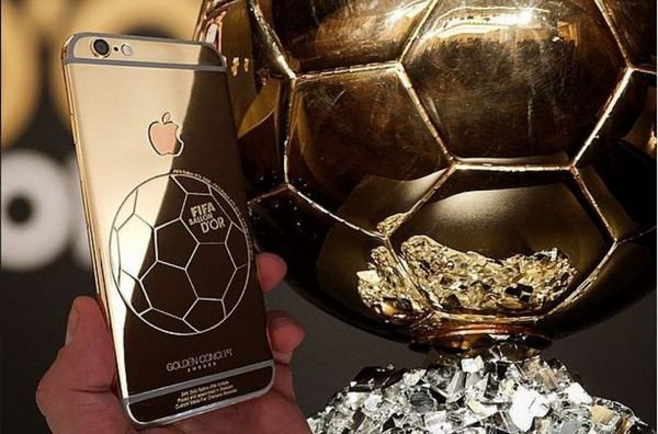 عکس/قابی ازجنس طلا برای آیفون۶ رونالدو! عکس/قابی ازجنس طلا برای آیفون۶ رونالدو!