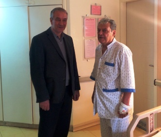 عکس/ سرطلایی فوتبال ایران در بیمارستان