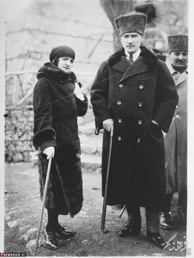 عکس/ همسر محجبه معمار کشف حجاب