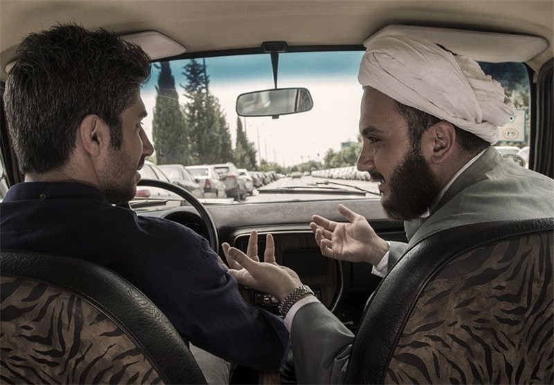 عکس/ مجری معروف در لباس روحانیت