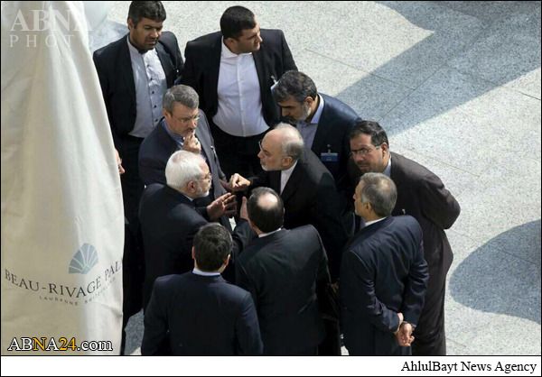 عکس/ فرار تیم هستهای از شنود مکالمات! عکس/ فرار تیم هستهای از شنود مکالمات!