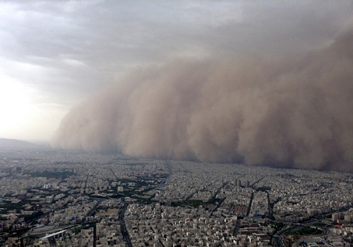 تصاویر/لحظه ورود طوفان به تهران