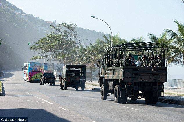 عکس/ اسکرت عجیب تیم ملی در برزیل