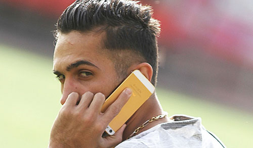 عکس/ گاف عجیب پیام صادقیان عکس/ گاف عجیب پیام صادقیان