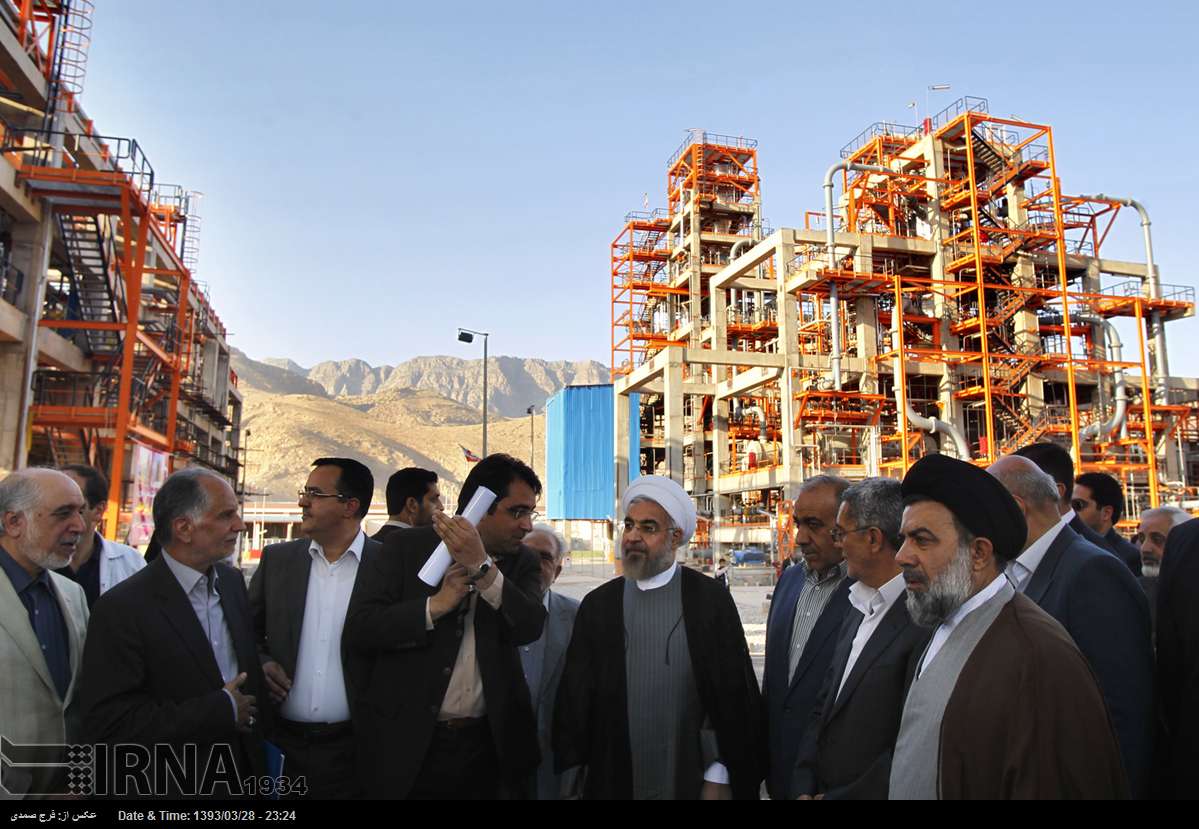 تصاویر/بازدید روحانی از شرکت پتروشیمی