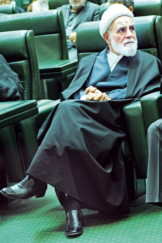 علی لاریجانی؛در تکاپوی آینده سیاسی مبهم خود علی لاریجانی؛در تکاپوی آینده سیاسی مبهم خود