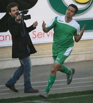 عکس/ شادی‌پس از گل به سبک عادل