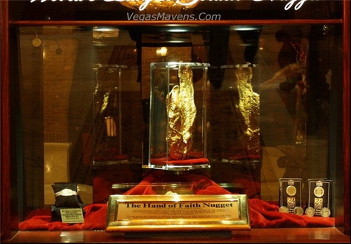 تصاویر/ بزرگترین تکه طلای طبیعی جهان