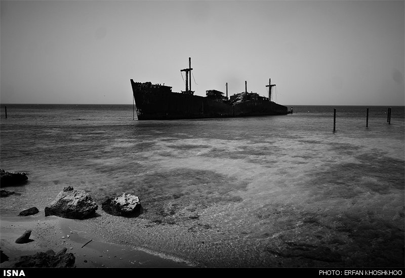 تصاویر/ کشتی یونانی در حال نابودی