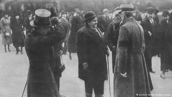 عکس/ احمدشاه در پاریس