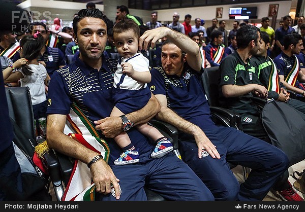 عکس/ شوخی آندو با بچه نکونام