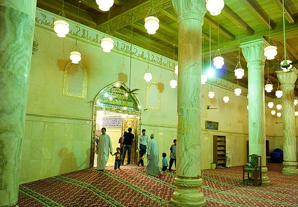مزارسفیر امام حسین(ع) در کوفه+تصاویر مزارسفیر امام حسین(ع) در کوفه+تصاویر