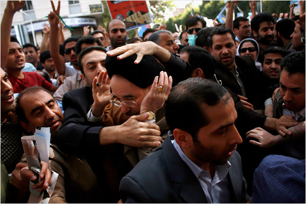 حضور در راهپیمایی روز قدس خاتمی را تطهیر نمیکند حضور در راهپیمایی روز قدس خاتمی را تطهیر نمیکند