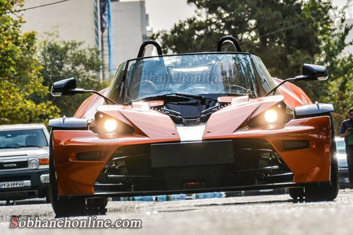 عکس/ هیولای اتریشی در خیابانهای تهران