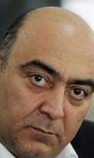 دایی 2 میلیارد که نه، 100 میلیارد میارزد! دایی 2 میلیارد که نه، 100 میلیارد میارزد!