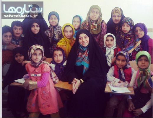 عکس/ ظاهر متفاوت الهام چرخنده در یزد