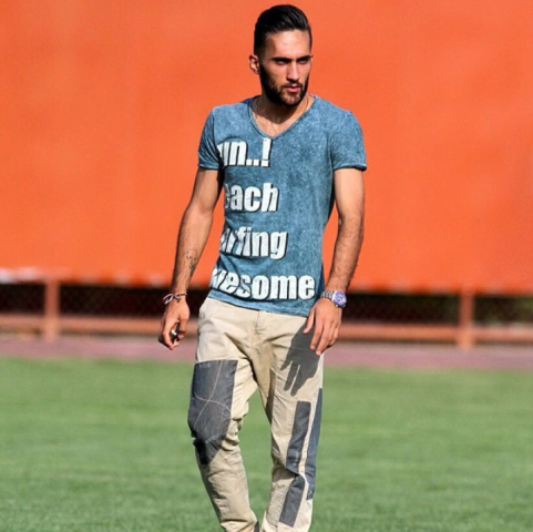 عکس/ شلوار عجیب پیام صادقیان! عکس/ شلوار عجیب پیام صادقیان!