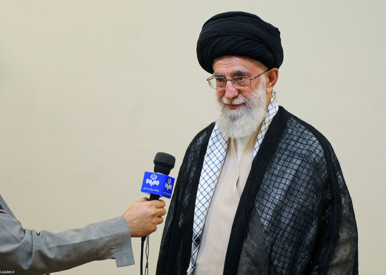 عمل جراحی رهبر معظم انقلاب با موفقیت به پایان رسید +مصاحبه پیش از عزیمت به بیمارستان عمل جراحی رهبر معظم انقلاب با موفقیت به پایان رسید +مصاحبه پیش از عزیمت به بیمارستان