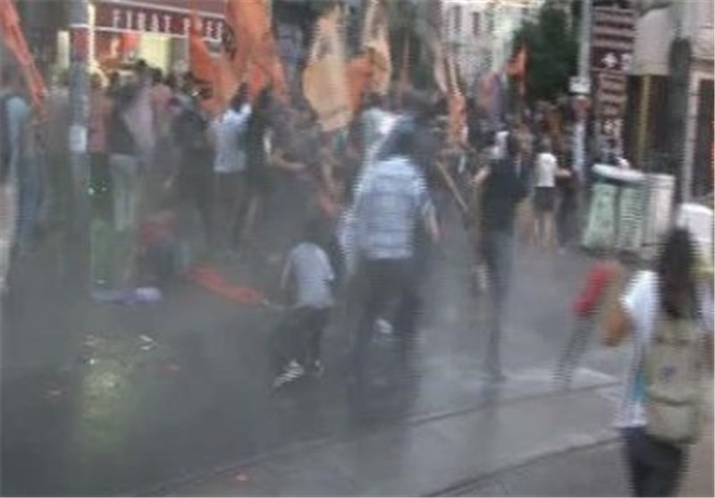 درگیری پلیس با مخالفان اردوغان +عکس