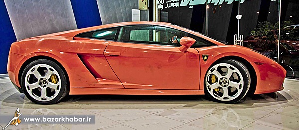 عکس/ آگهی فروش لامبورگینی! عکس/ آگهی فروش لامبورگینی!