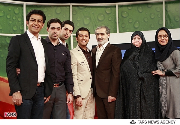عکس/ فرزادحسنی و خانواده‌اش در ویتامین3