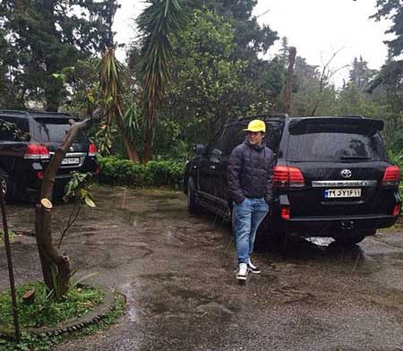 عکسی که گلزار در صفحه «بچه پولدارها» گذاشت عکسی که گلزار در صفحه «بچه پولدارها» گذاشت