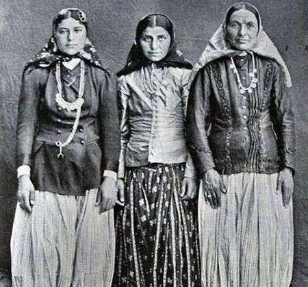 تصاویر/ دختران بالای شهر قاجاریه