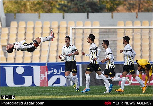 عکس/ خواب بازیکنی روی هوا! عکس/ خواب بازیکنی روی هوا!