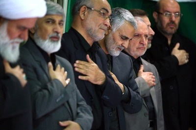 تصاویر/ روحانی،احمدی نژاد و سردار سلیمانی کجا هیئت رفتند؟