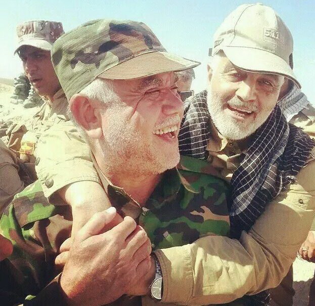 عکس/ سردار بدر عراق درآغوش حاج قاسم عکس/ سردار بدر عراق درآغوش حاج قاسم