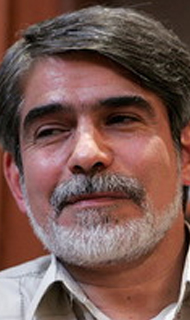احتمال میدهم پاره کردن عکس امام در استودیو اتفاق افتاده! احتمال میدهم پاره کردن عکس امام در استودیو اتفاق افتاده!